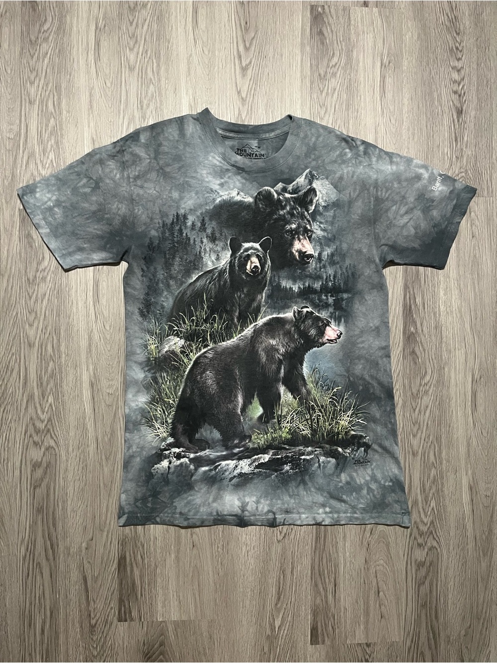 Vintage the mountain black bear nature tie-dye graphic T-shirt men’s medium ￼